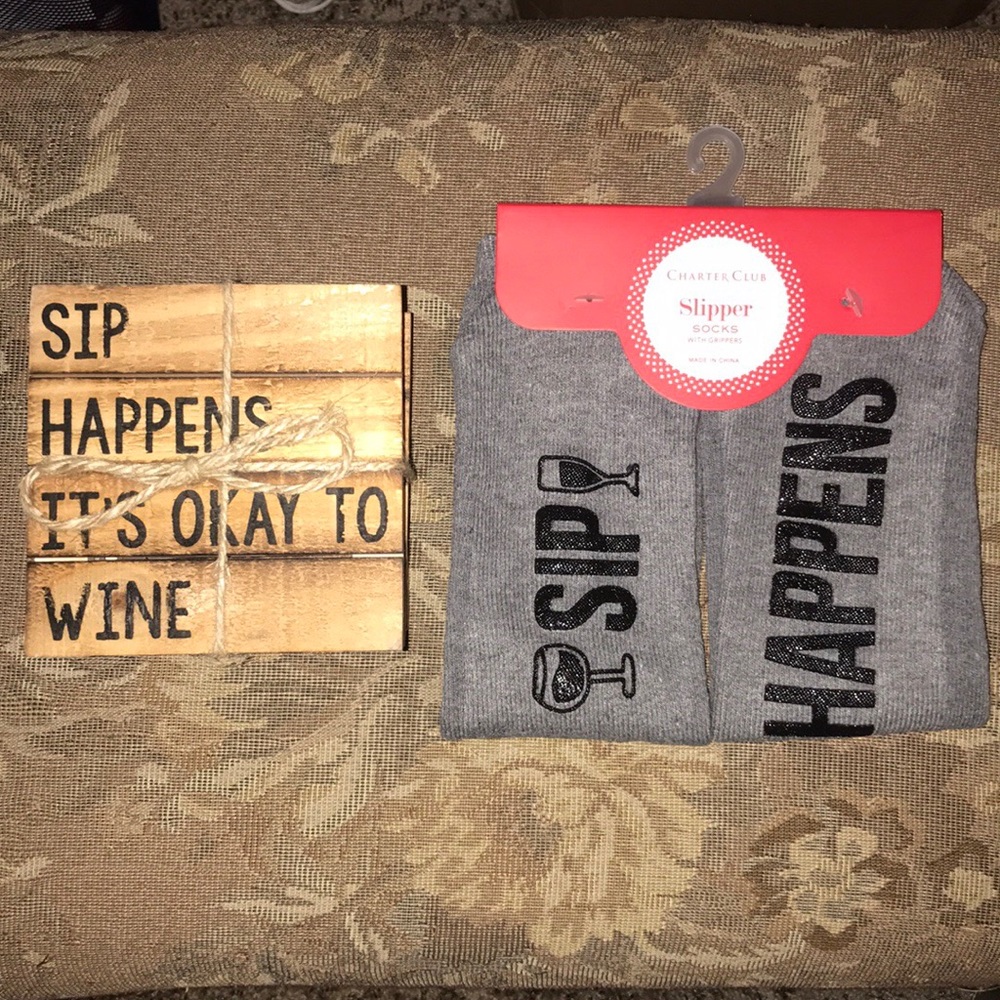 NWT Wine Gift Set Coasters & Socks Sip Happens $32